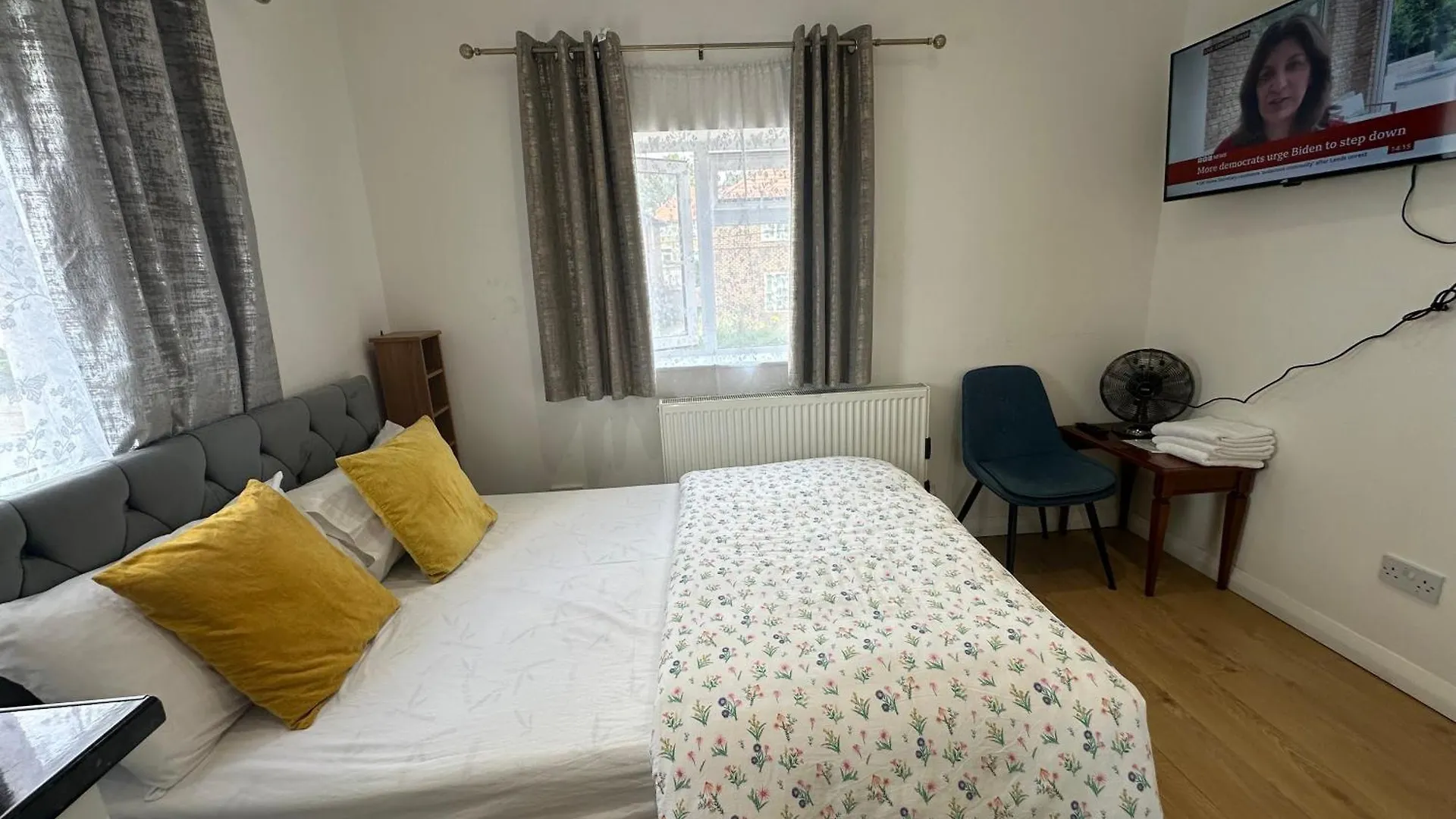 Luxury Ensuite 2Nd Studio Flat With Great Views In Keedonwood Road With Fully Own Bathroom Newly Added And Private Kitchenette Bromley United Kingdom